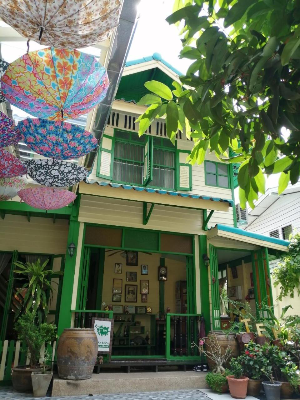 Baan Tepa Boutique House Bed & Breakfast Bangkok Exterior photo