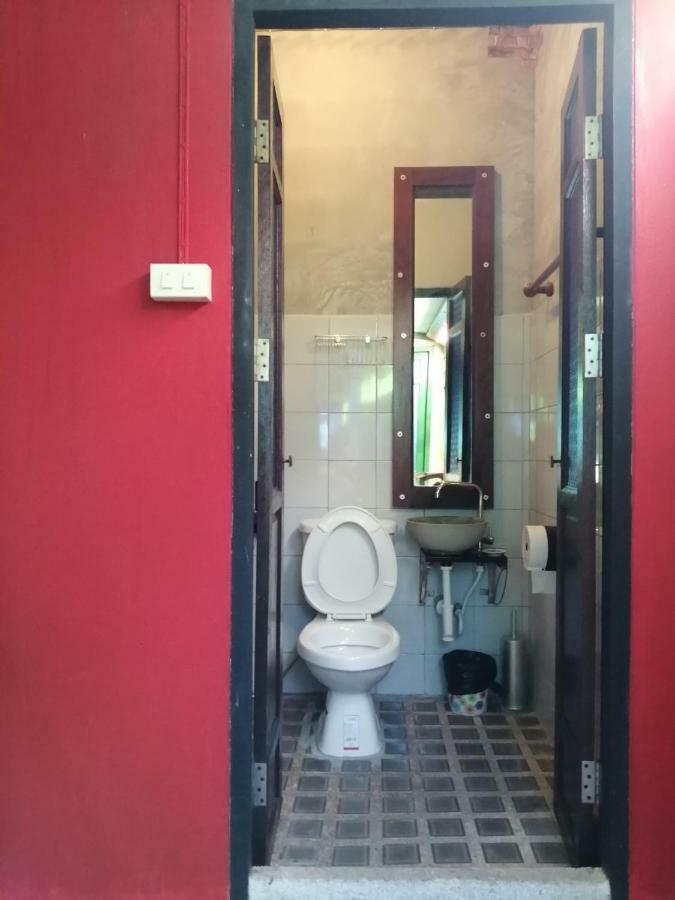 Baan Tepa Boutique House Bed & Breakfast Bangkok Exterior photo
